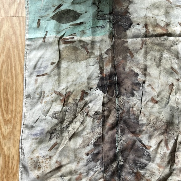 VINTAGE Hand-dyed Silk Scarf With Botanical Leaf Print - Picture 9 of 11